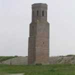 De plompe toren bij Serooskerke