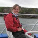 Marieke op de speedboot naar Ramsey Island