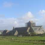 Terug bij de abbey bleek de wind de wolken weggeblazen te hebben: tijd voor een mooie foto dus