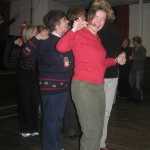 Schots dansen op de Ceilidh in de dorpshal