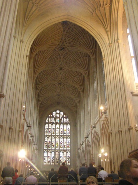 de binnenkant van Bath abbey