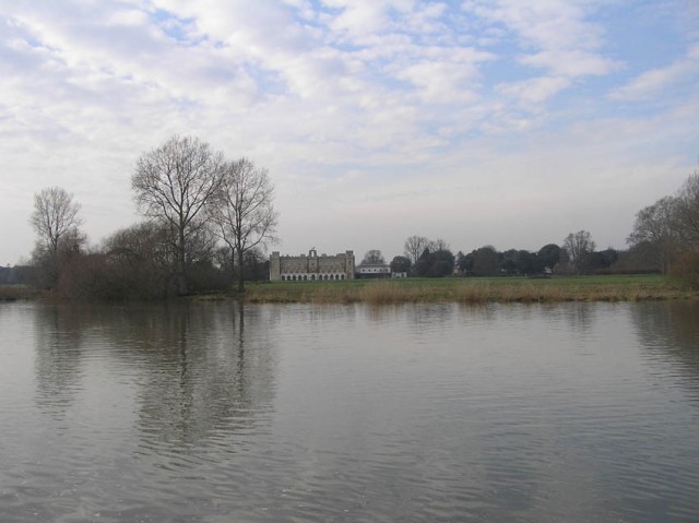 Langs de Thames staan er her en der ook leuke optrekjes