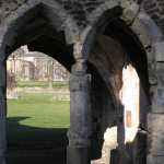 door de ruine heen was er een prachtig uitzicht op waverley abbey house